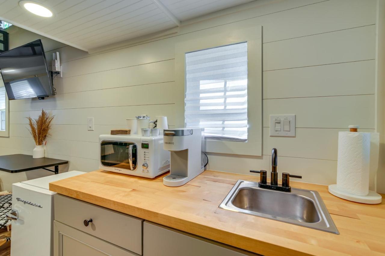 Contemporary Starkville Tiny Cabin 3 Mi To Msu! Экстерьер фото
